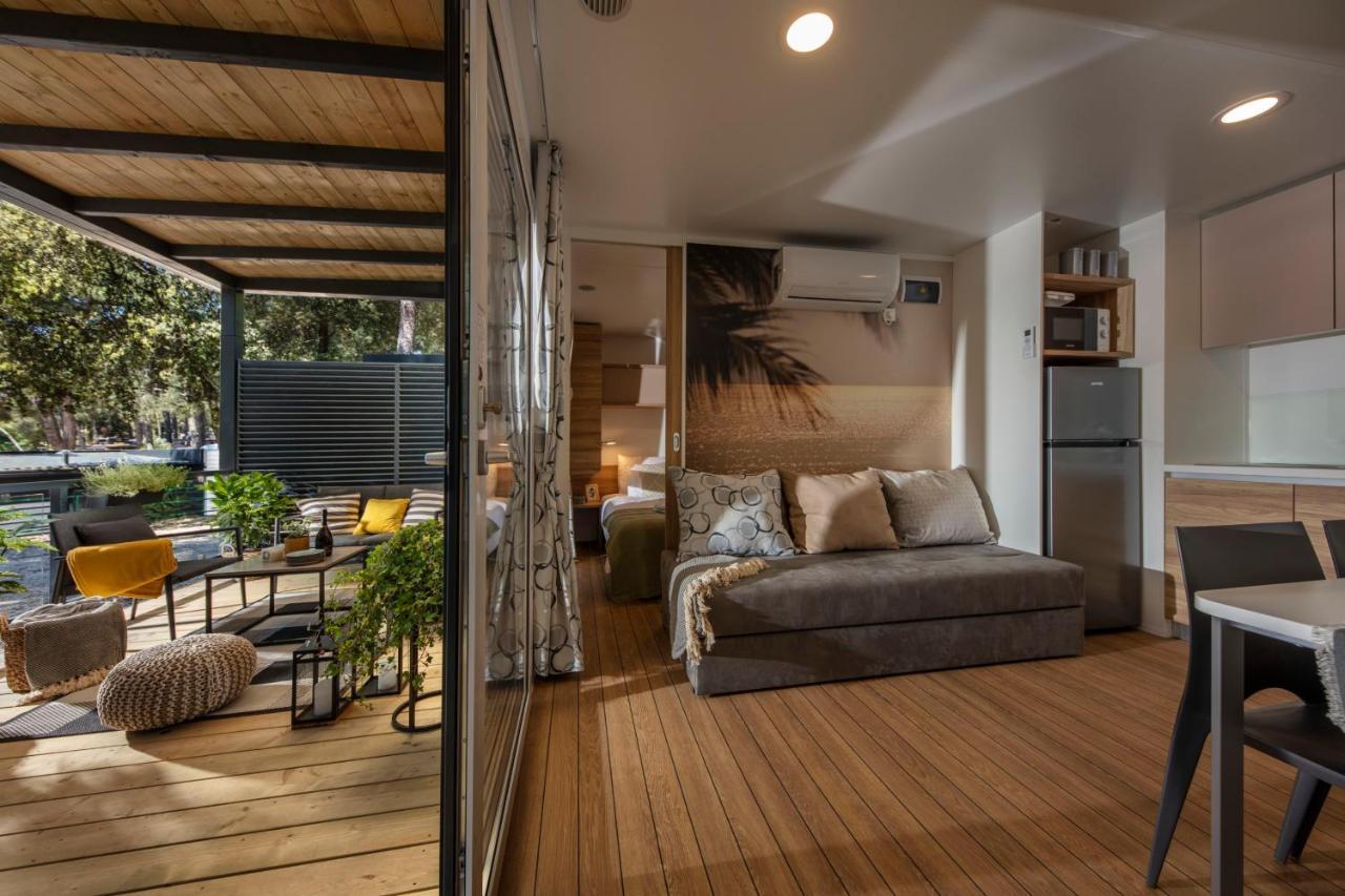 Porton Mobile Home ロヴィニ エクステリア 写真