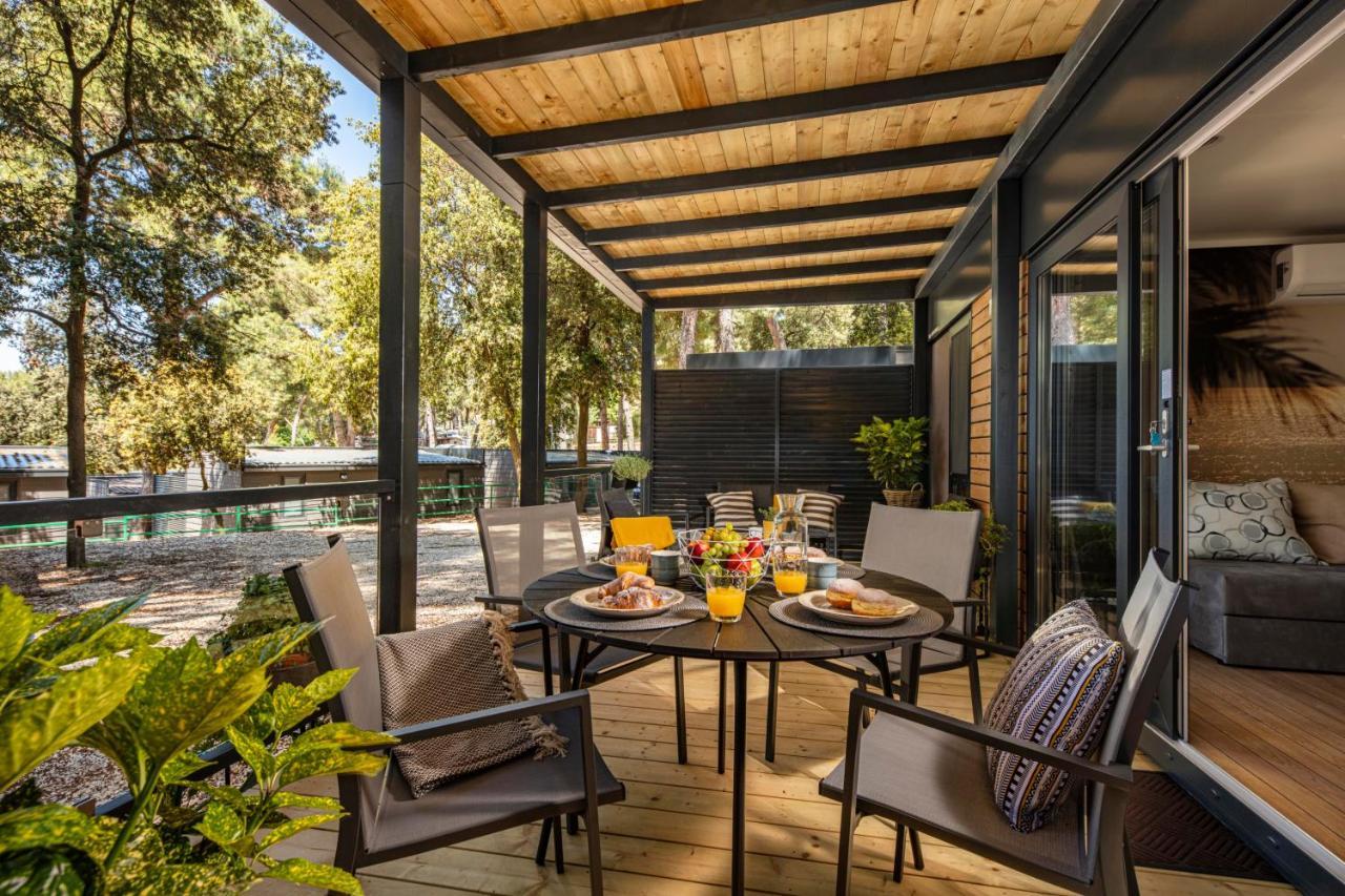 Porton Mobile Home ロヴィニ エクステリア 写真